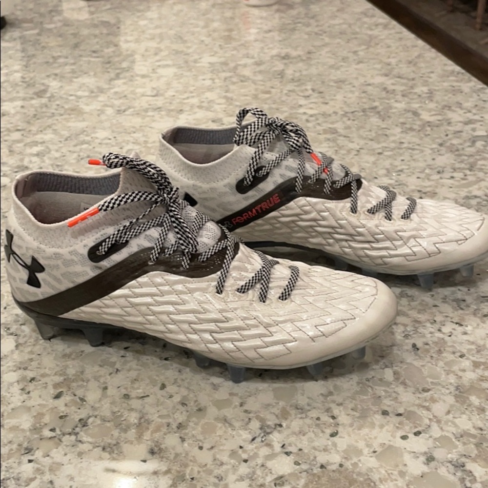 Under Armor  formtrmtrue soccer cleats.